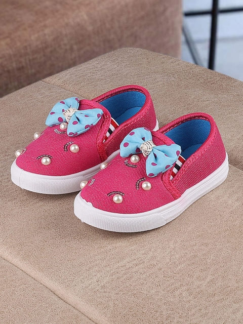 

Walktrendy Girls Pink Slip-On Sneakers