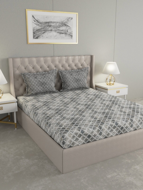 

GM Grey Geometric 180 TC Cotton 1 Extra Large Bedsheet with 2 Pillow Covers