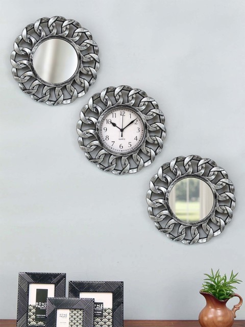 

TIED RIBBONS White Round Solid Analogue Wall Clock with 2 Mirrors