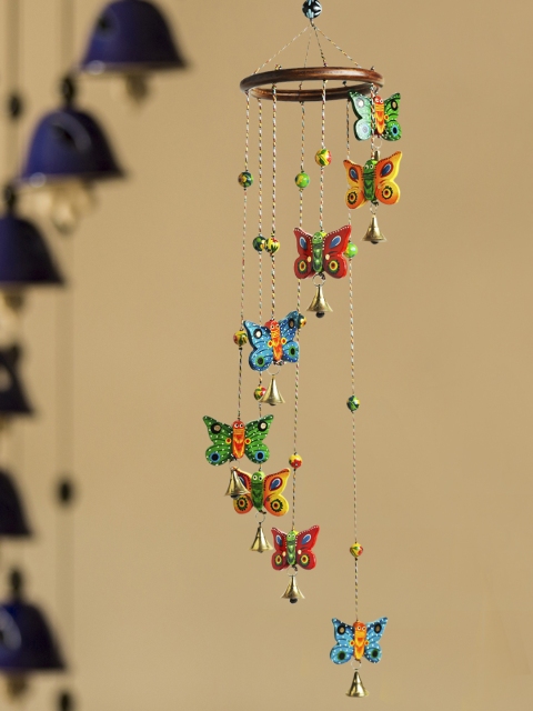 

ExclusiveLane Multi Coloured Handpainted Windchimes
