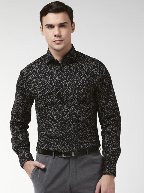 

Marks & Spencer Men Black & Grey Slim Fit Printed Casual Shirt