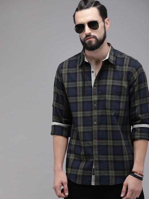 

The Roadster Lifestyle Co Men Olive Green & Navy Blue Checked Casual Shirt