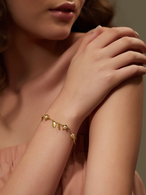 

Zariin 22kt Gold-Plated Pearl Studded Charm Bracelet