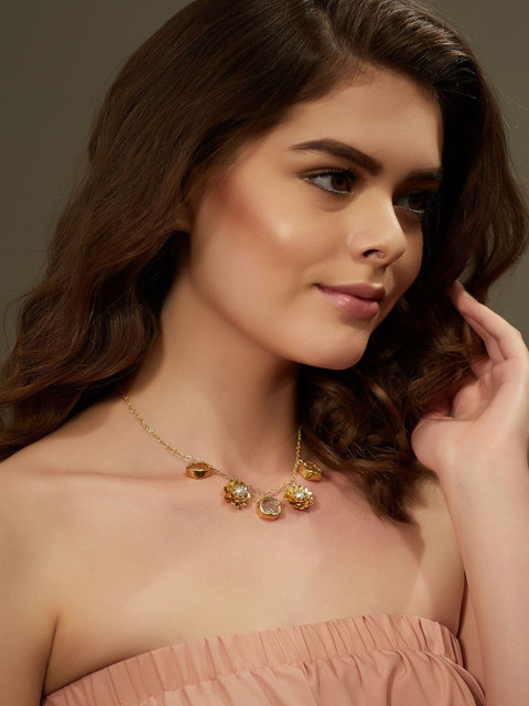 

Zariin gold Women Gold-Plated Handcrafted Necklace