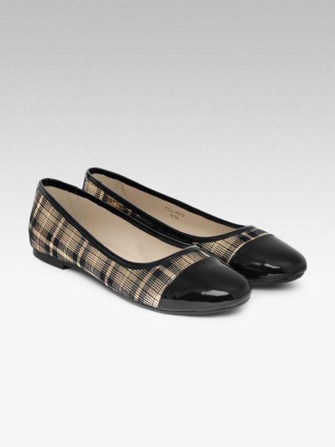 

Carlton London Women Gold-Toned & Black Printed Ballerinas