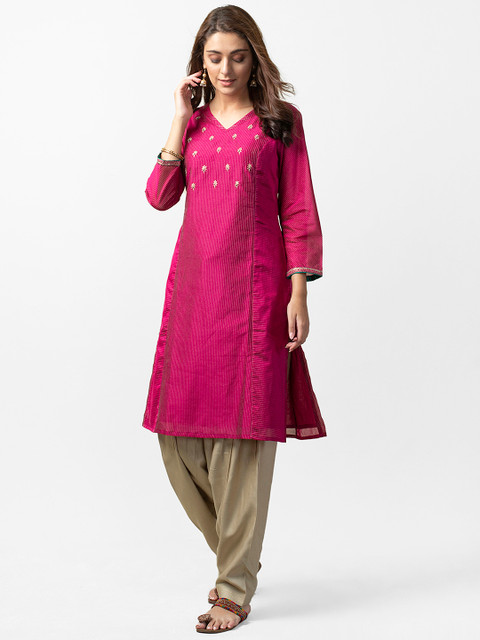 

Fabindia Women Magenta & Golden Striped Slim Fit Straight Kurta