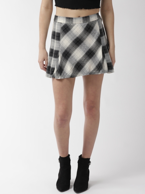 

Taurus Women Black & White Checked Mini Straight Skirt