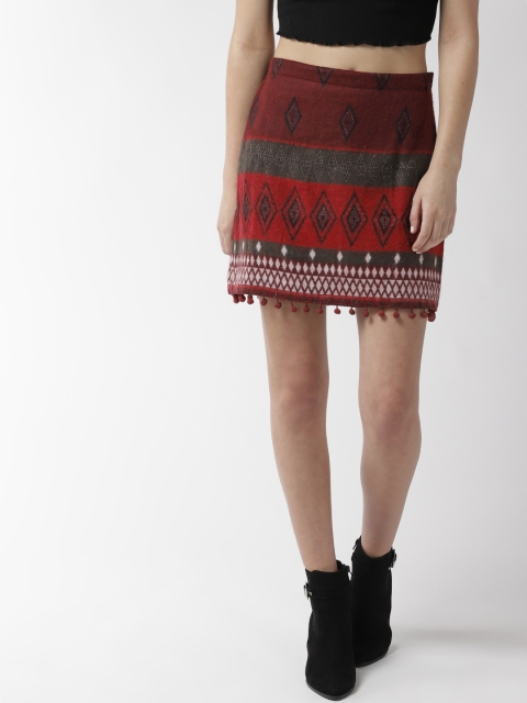 

Taurus Women Red & Grey Printed Mini Straight Skirt