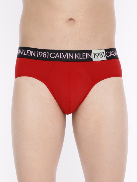 

Calvin Klein Underwear Men Red Solid Briefs NB20947ZK