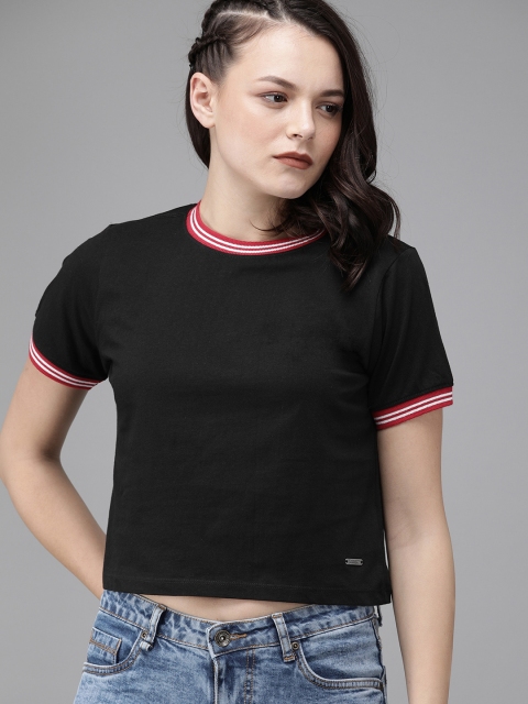 

The Roadster Lifestyle Co Women Black Solid Round Neck Cropped T-shirt