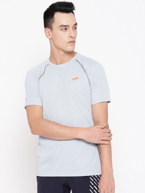 

Yuuki Men Grey Solid Round Neck T-shirt