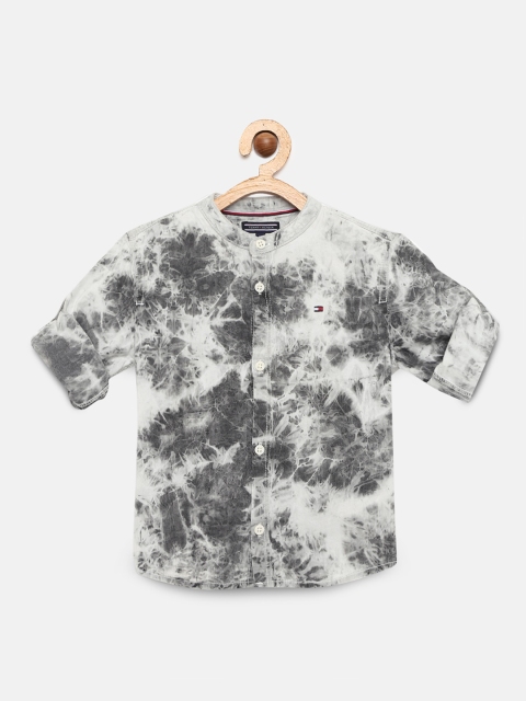 

Tommy Hilfiger Boys White & Grey Regular Fit Printed Casual Shirt