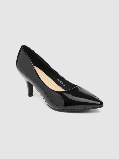 

Tresmode Women Black Solid Pumps