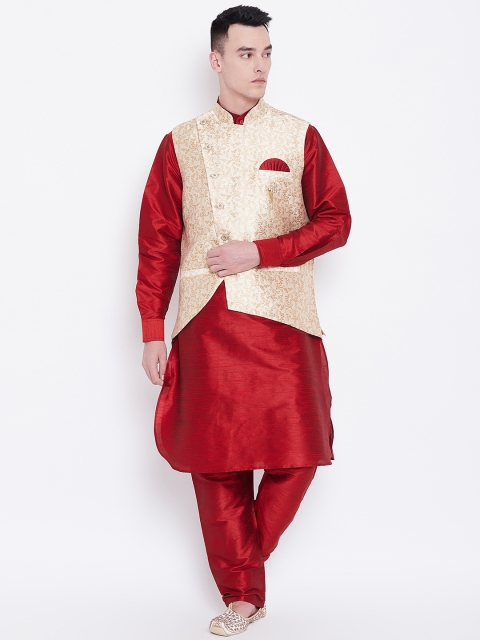 

SG LEMAN Men Maroon Solid Kurta with Pyjamas & Jacket