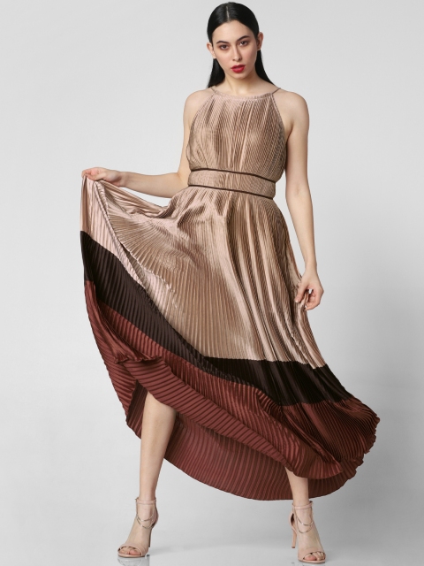 

Vero Moda Women Self Design Colourblocked Brown Maxi Dress