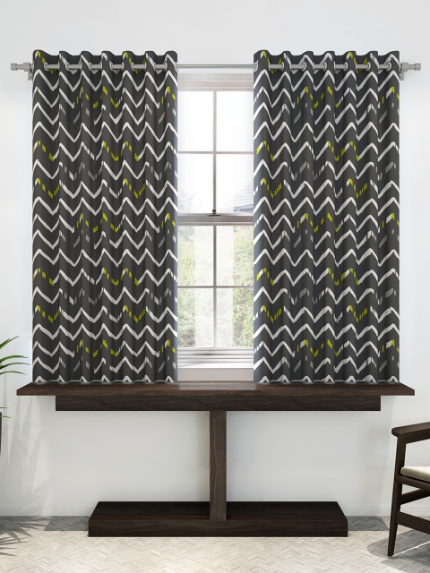 

Divine Casa Grey & White Set of 2 Window Curtains