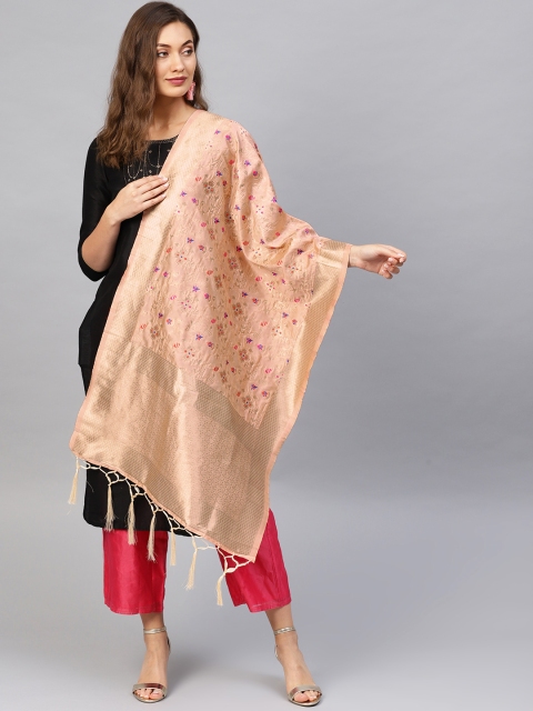 

SUTRAM Women Peach-Coloured & Golden Zari Woven Design Banarasi Dupatta