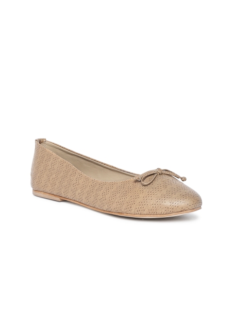 

TRENDS & TRADES Women Beige Textured Ballerinas