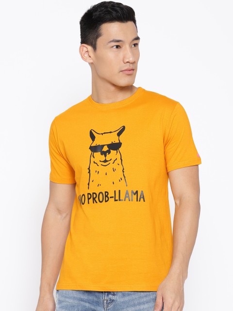 

PRINTOCTOPUS Men Mustard Yellow & Black Printed Round Neck T-shirt