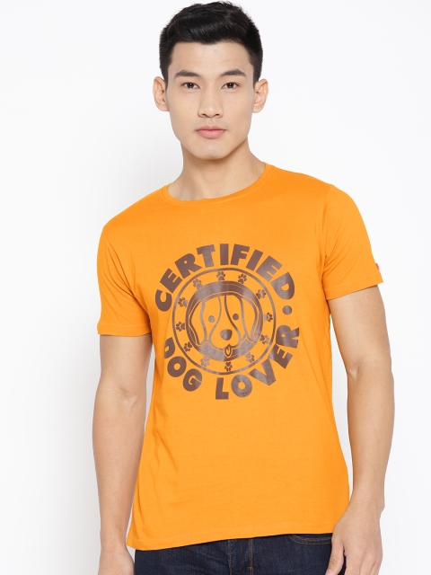 

PRINTOCTOPUS Men Mustard Yellow & Brown Printed Round Neck T-shirt
