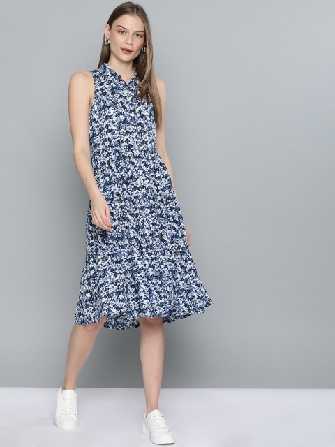 

Chemistry Women Blue & White Floral Printed Fit and Flare Dress