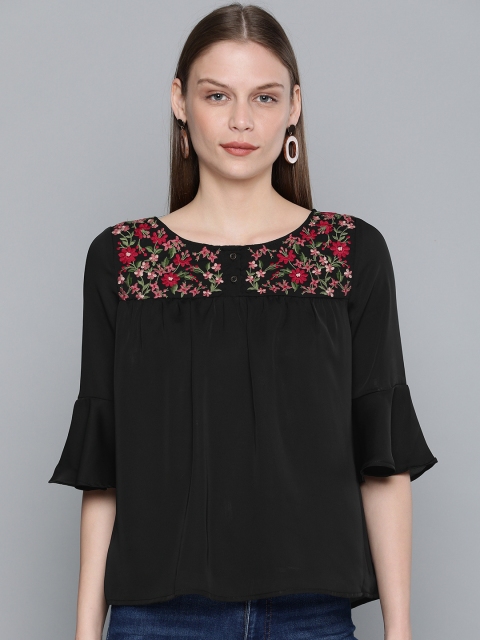 

Chemistry Women Black Embroidered Boxy Top
