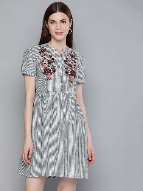 

Chemistry Women Black & White Striped Embroidered A-Line Dress