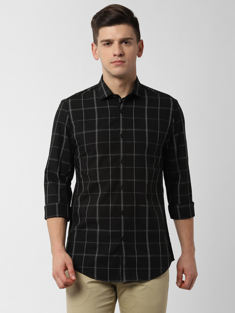 

Peter England Casuals Men Black & White Checked Slim Fit Casual Shirt