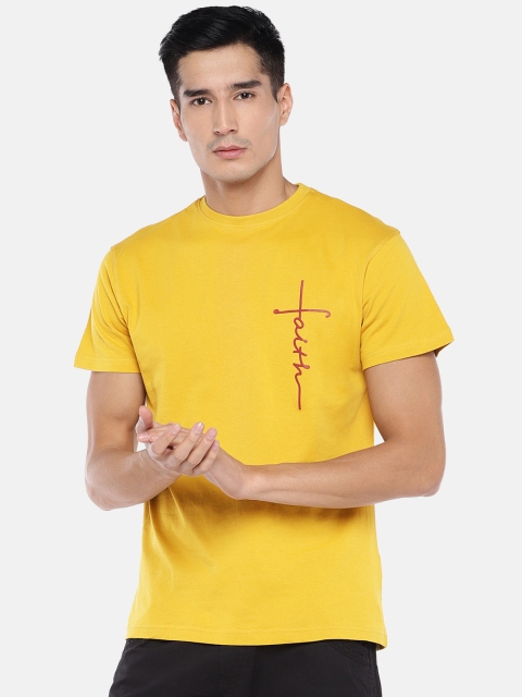 

Globus Men Mustard Yellow Solid Round Neck T-shirt