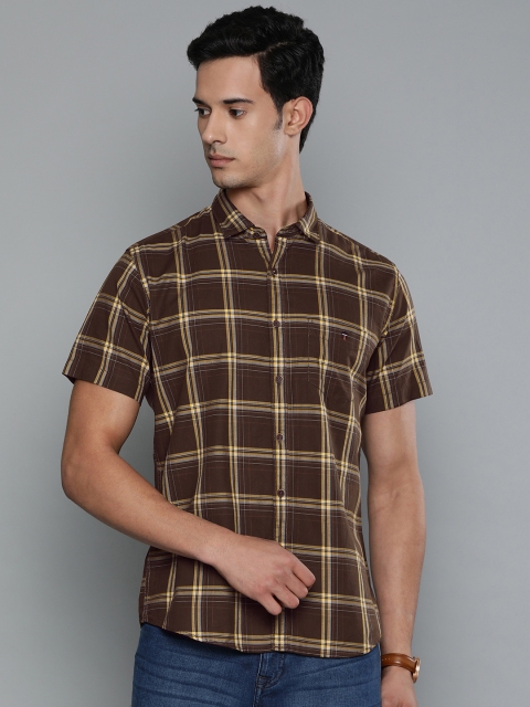 

Louis Philippe Sport Men Brown & Yellow Slim Fit Checked Casual Shirt
