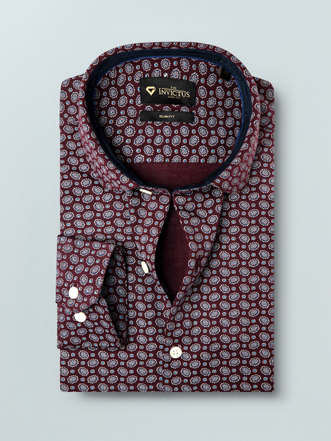 

INVICTUS Men Maroon & Navy Blue Slim Fit Printed Casual Shirt