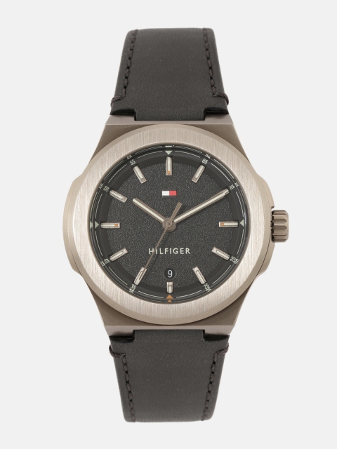 

Tommy Hilfiger Men Black Analogue Watch TH1791647