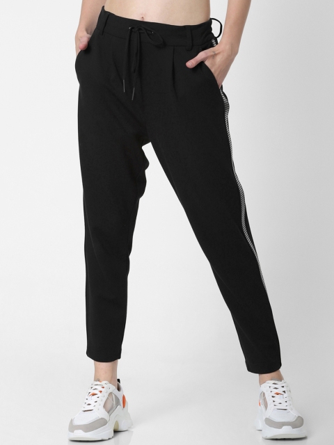 

ONLY Women Black Solid Regular Fit Cropped Trousers With Side Stripes