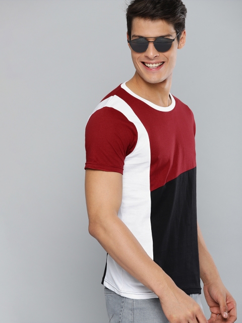 

HERE&NOW Men Maroon & Black Colourblocked Round Neck T-shirt