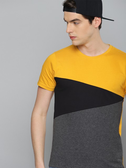 

HERE&NOW Men Charcoal Grey & Mustard Yellow Colourblocked Round Neck T-shirt