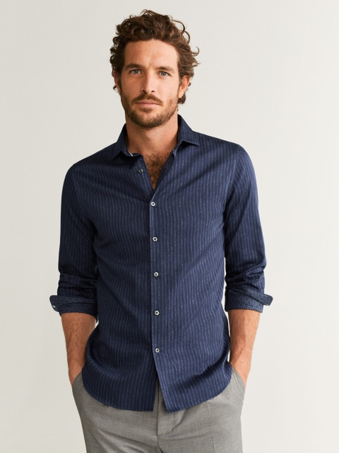 

MANGO MAN Men Navy Blue & Off-White Slim Fit Striped Casual Shirt