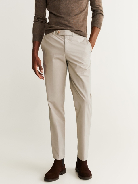 

MANGO MAN Beige Berlin Straight Fit Solid Chinos