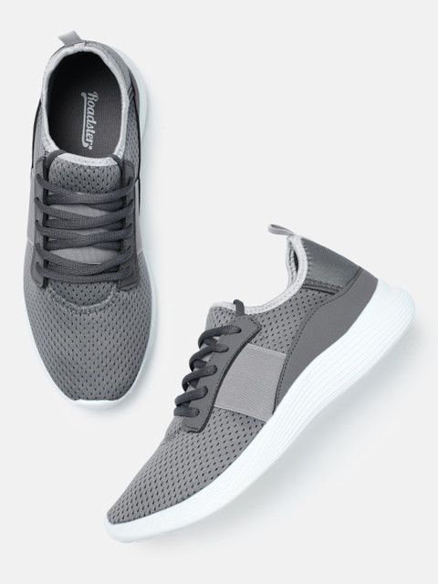 

Roadster Men Grey Sneakers