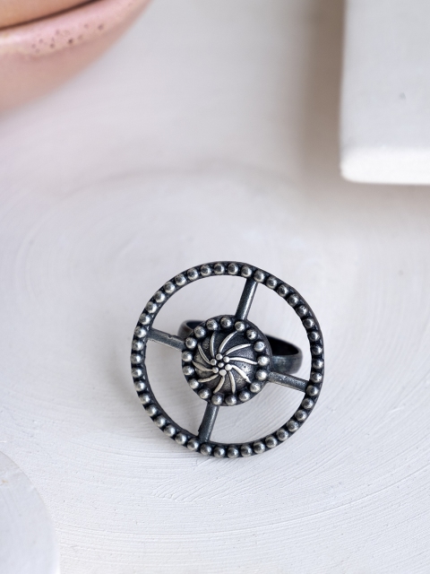 

Infuzze Oxidised Silver-Toned Brass-Plated Textured Adjustable Finger Ring
