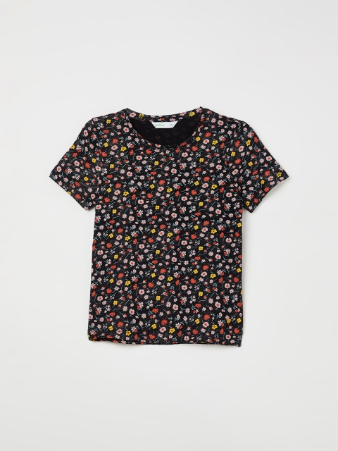 

Bossini Girls Black & Red Printed Top