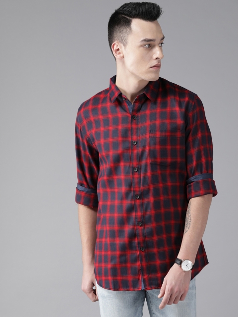 

DENNISON Men Red & Navy Blue Modern Slim Fit Checked Casual Shirt
