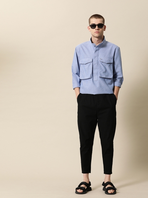 

Mr Bowerbird Men Blue Urban Relaxed Fit Solid Casual Shirt