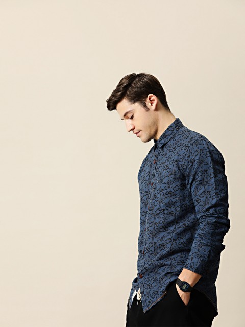 

Mr Bowerbird Men Navy Blue Regular Fit Printed Casual Shirt