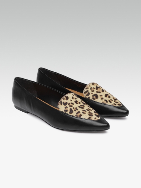 

Carlton London Women Black Textured Leather Ballerinas
