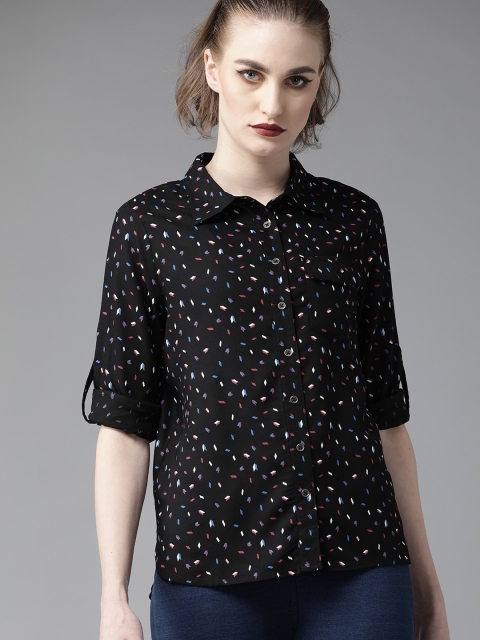 

Roadster Women Black & White Regular Fit Printed Casual Shirt