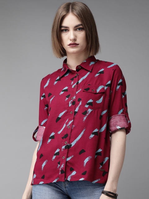 

Roadster Women Red & Blue Regular Fit Printed Casual Shirt