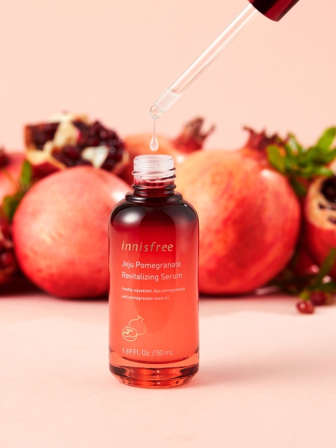 

Innisfree Jeju Pomegranate Revitalizing Serum 50 ml, Orange