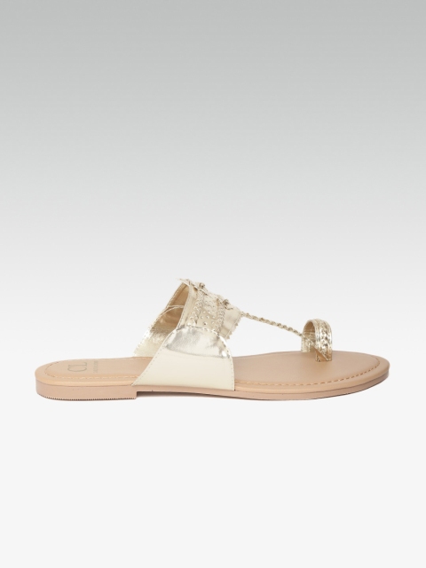 

Carlton London Women Gold-Toned Woven Design One Toe Flats