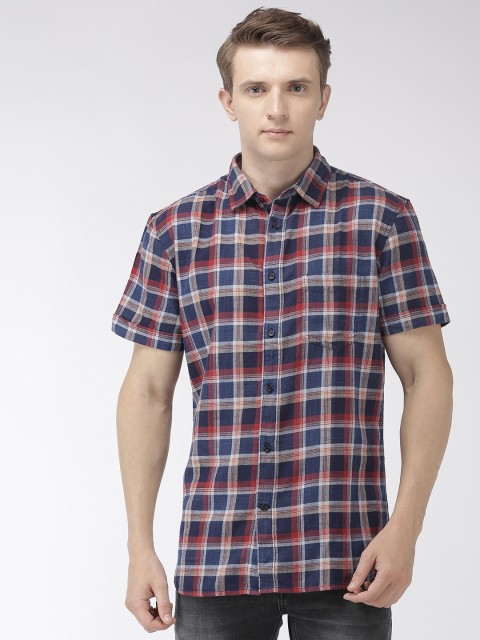 

Celio Men Navy Blue & Maroon Regular Fit Checked Casual Shirt
