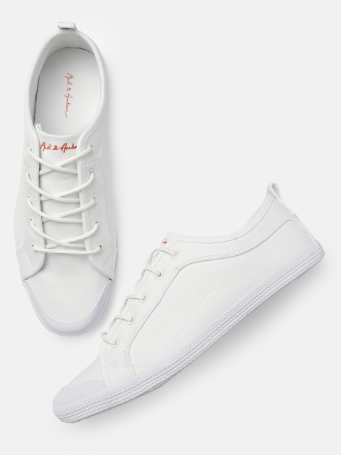 

Mast & Harbour Men White Solid Sneakers